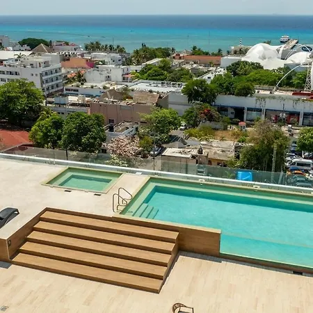 Cozy & Central Apt W/ Rooftop Infinity Pool & Gym